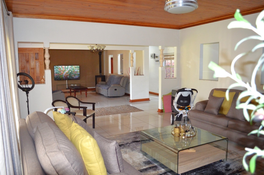4 Bedroom Property for Sale in Flamwood North West